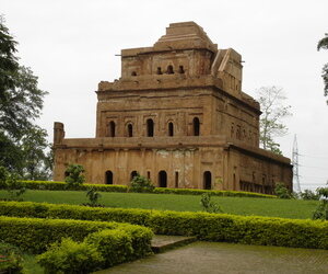 KARENG GHAR